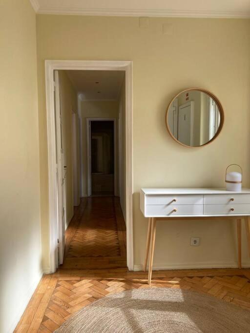 Apartamento Bem Localizado Para Familias & Amigos Apartment Lisabona Exterior foto