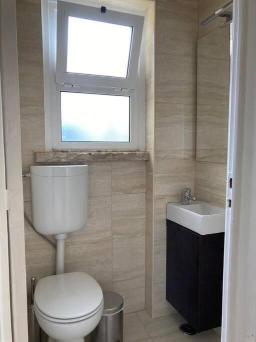Apartamento Bem Localizado Para Familias & Amigos Apartment Lisabona Exterior foto