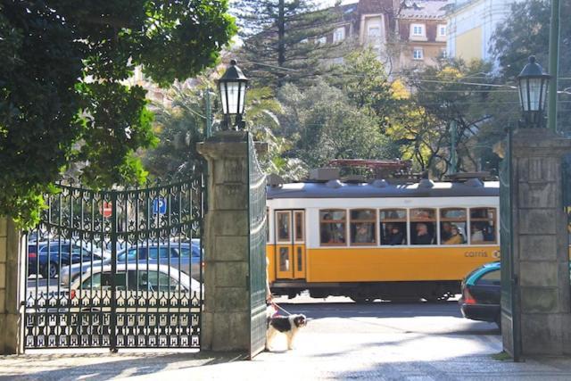 Apartamento Bem Localizado Para Familias & Amigos Apartment Lisabona Exterior foto
